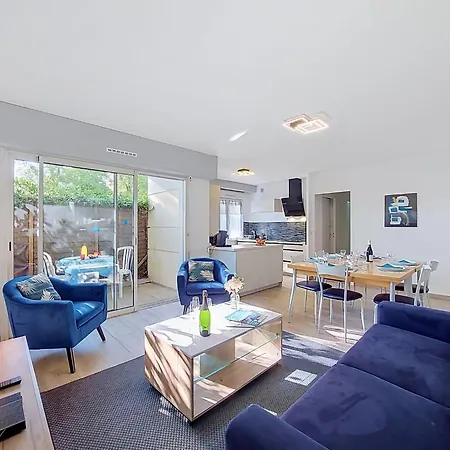 Confort- Piscine Et By Interhome 아파트
