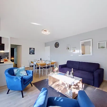 Confort- Piscine Et By Interhome 아파트